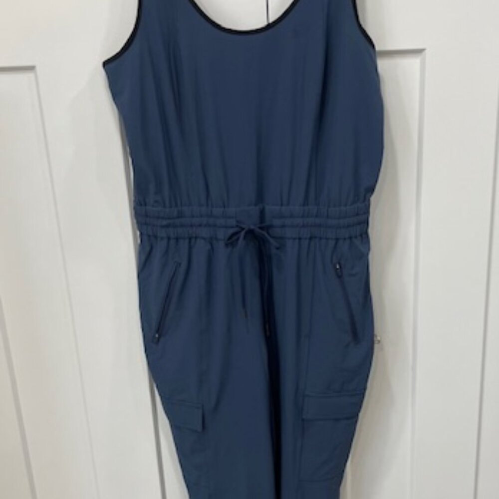 Athleta jumper, size M, Unbound Jumpsuit Drawstring Jogger Cargo Pockets, blue,